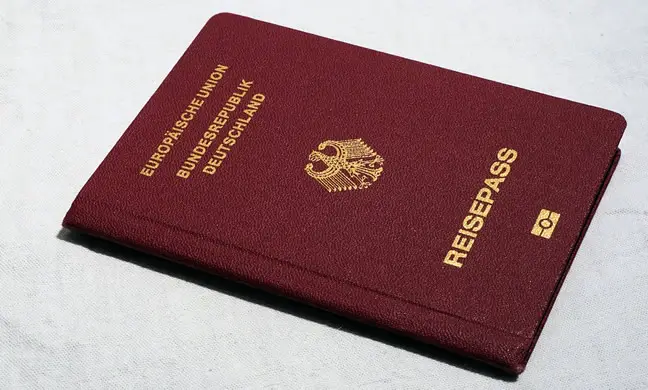 Pässe Passbetrug und Ausweispflicht in Thailand