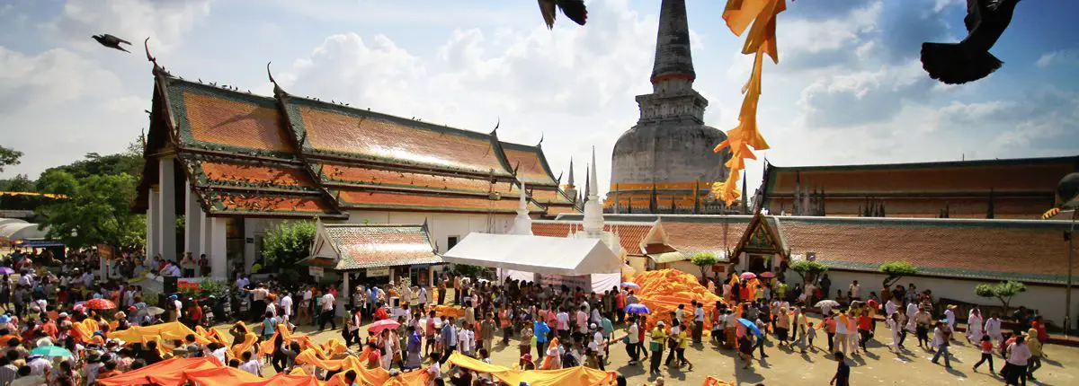 Wat Phra Mahathat Woramaha Wihan