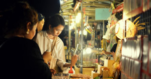 Der Rod Fai Night Market in Bangkok