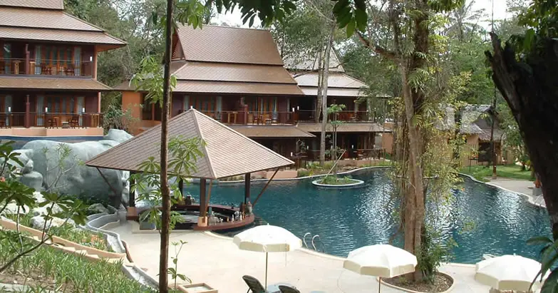 Entspannen am Pool im Khao Lak Merlin Resort